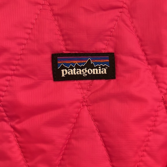 Bright Pink Patagonia Puffy Winter Zip-Up Jacket - Children’s Size X-Large - Picture 4 of 6